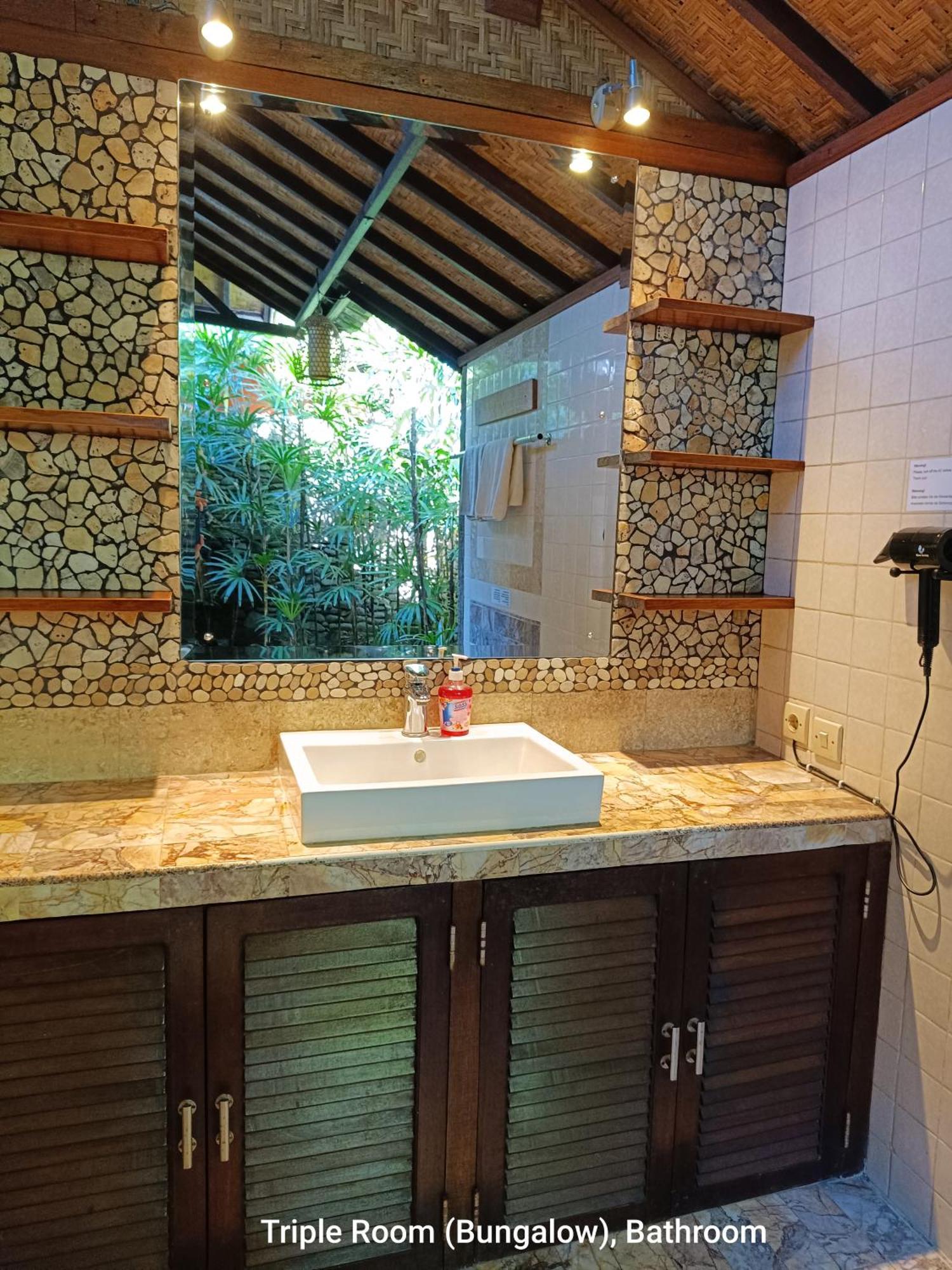 Guci Guesthouses Убуд Екстериор снимка
